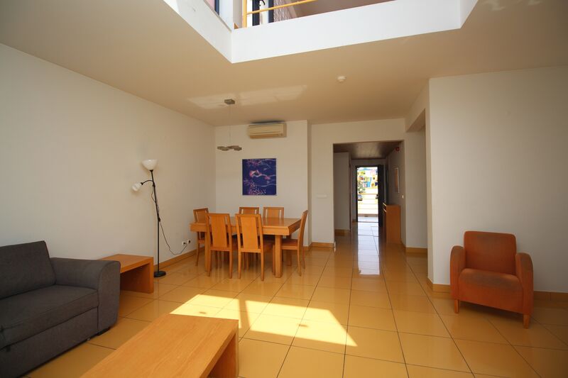 Apartamento com 2 quartos e piscina em Albufeira