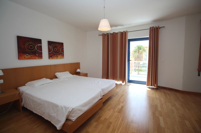 Apartamento com 2 quartos e piscina em Albufeira