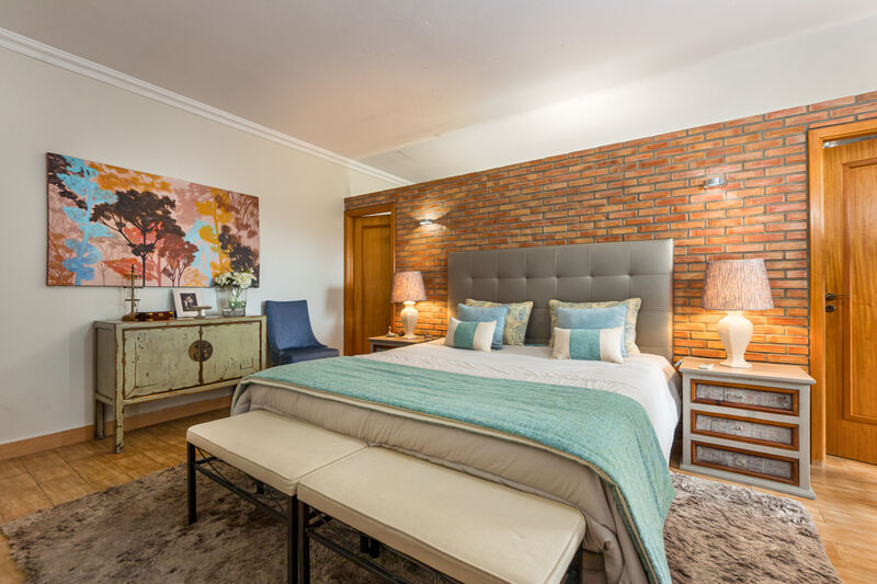 4 bedroom House with swimming pool in Albufeira