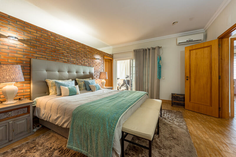 4 bedroom House with swimming pool in Albufeira