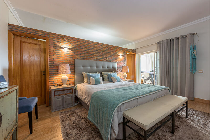 4 bedroom House with swimming pool in Albufeira