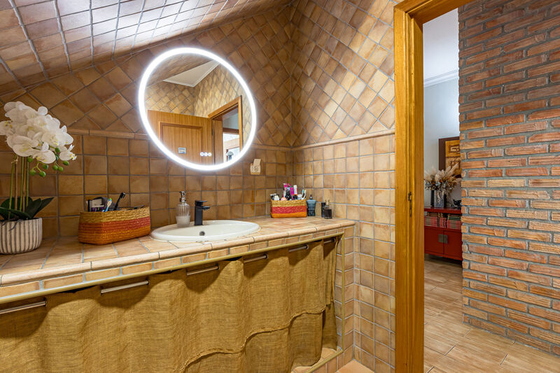 4 bedroom House with swimming pool in Albufeira