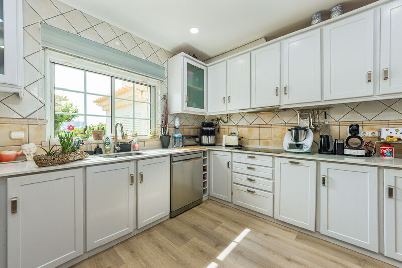 4 bedroom House with swimming pool in Albufeira