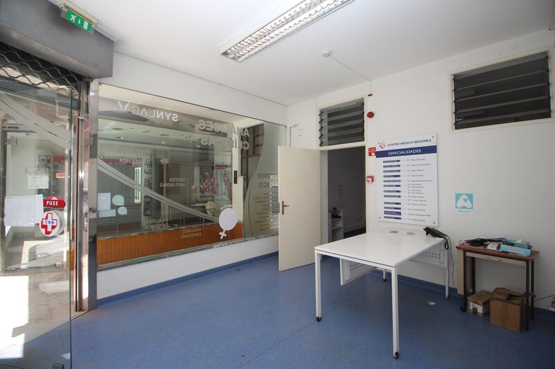  Commercial area in Silves