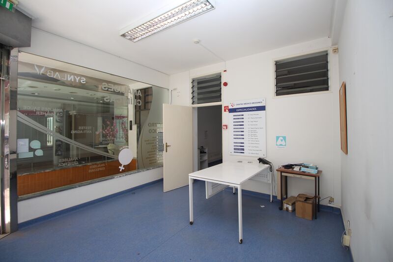  Commercial area in Silves