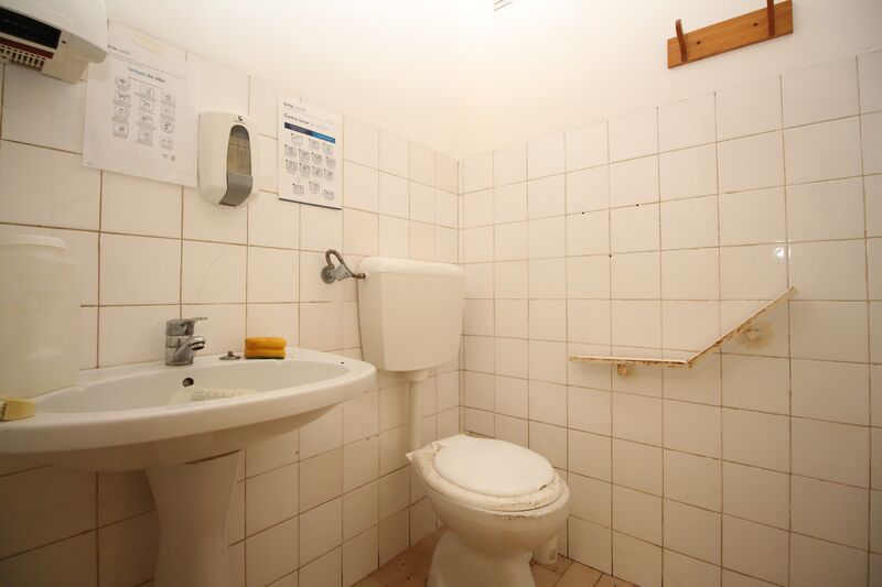  Commercial area in Silves