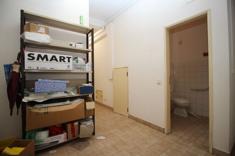  Commercial area in Silves