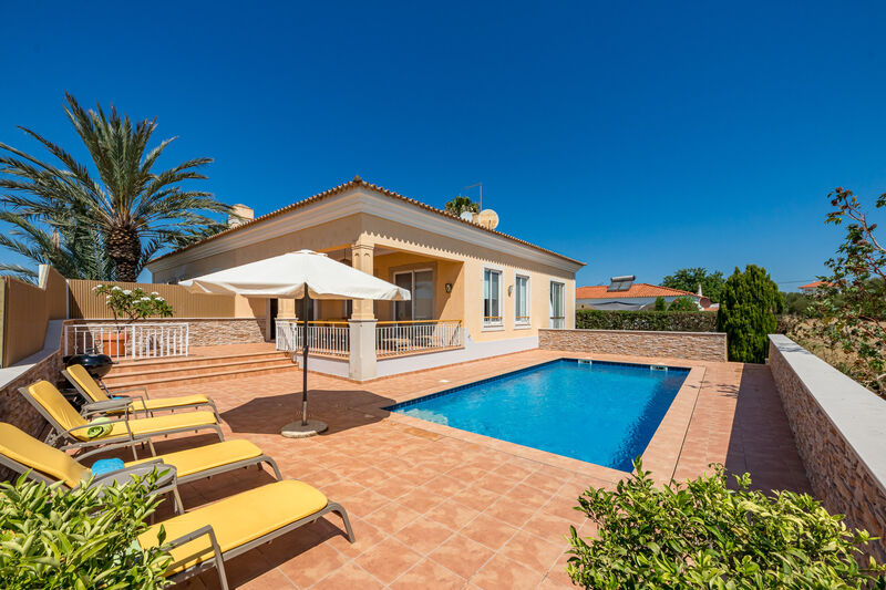4 bedroom House with swimming pool in Albufeira