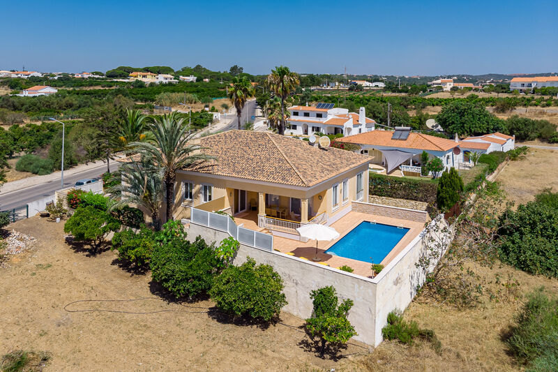 4 bedroom House with swimming pool in Albufeira