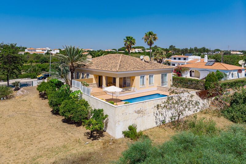 4 bedroom House with swimming pool in Albufeira