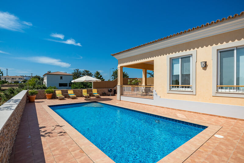 4 bedroom House with swimming pool in Albufeira