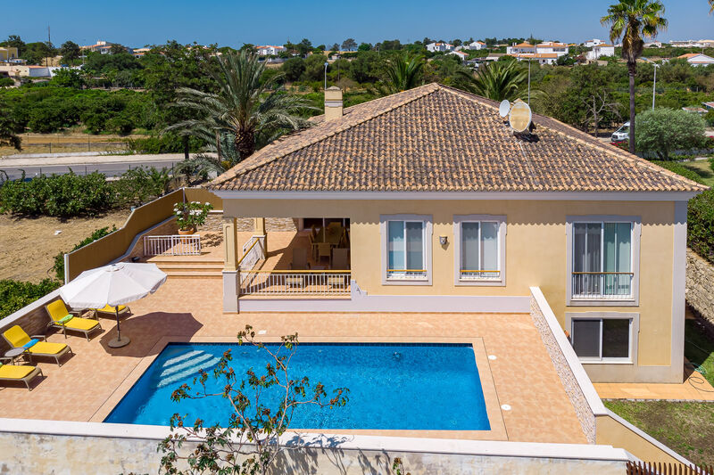 4 bedroom House with swimming pool in Albufeira