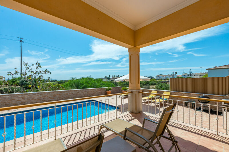 4 bedroom House with swimming pool in Albufeira