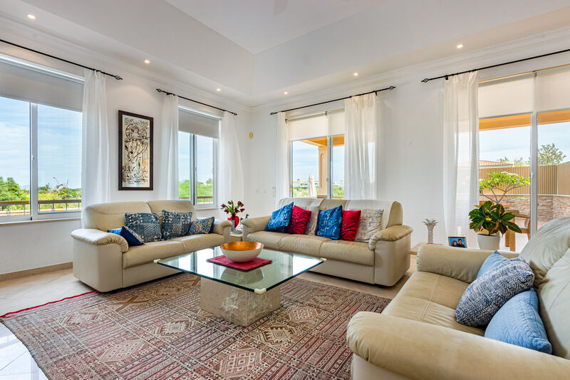 4 bedroom House with swimming pool in Albufeira