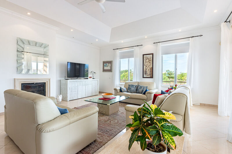 4 bedroom House with swimming pool in Albufeira