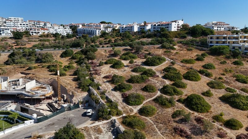 Lote de Terreno com 2 432 m²  em Albufeira