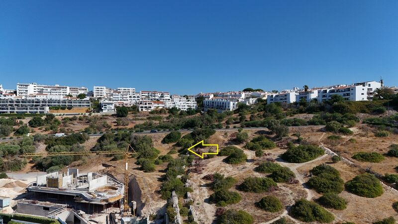 Lote de Terreno com 2 432 m²  em Albufeira