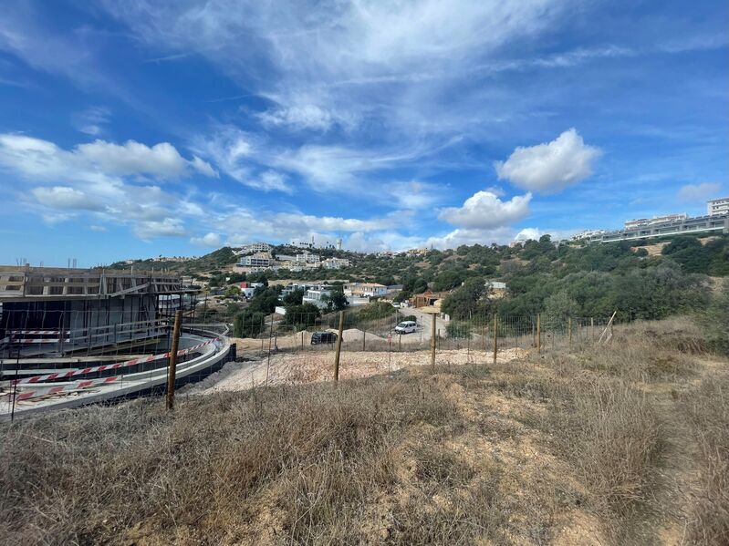 Lote de Terreno com 2 432 m²  em Albufeira