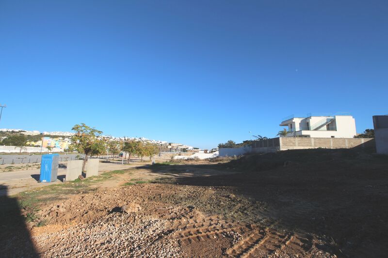 479 m²  Land plot with swimming pool in Albufeira