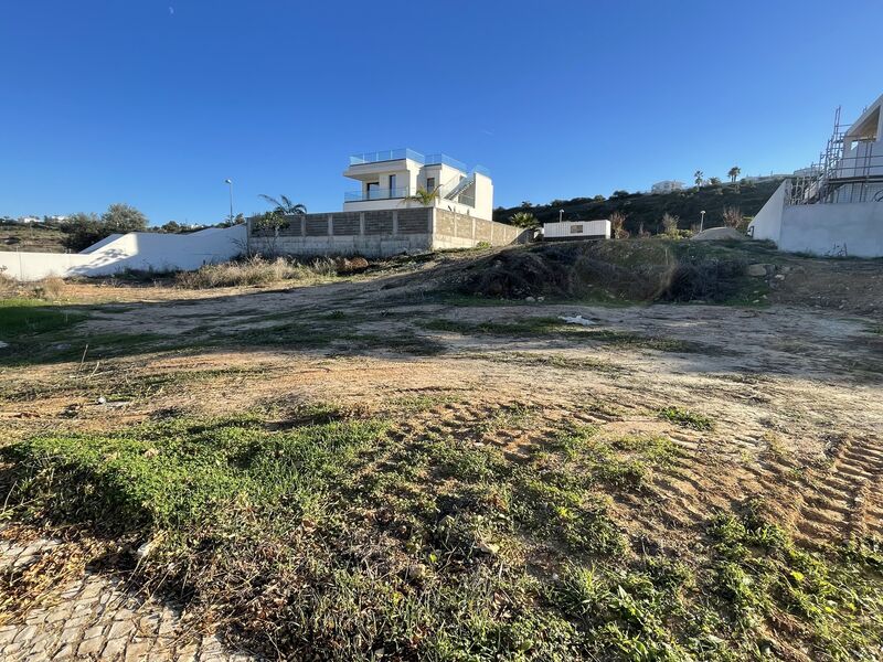 479 m²  Land plot with swimming pool in Albufeira