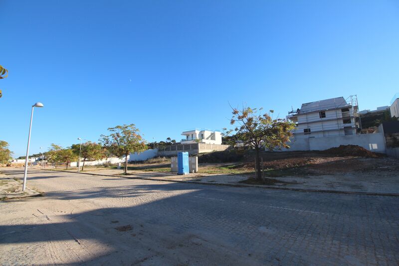 479 m²  Land plot with swimming pool in Albufeira