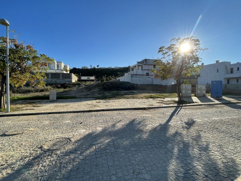 479 m²  Land plot with swimming pool in Albufeira