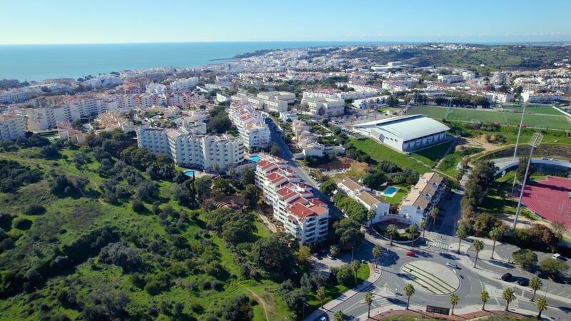 Apartamento com 2 quartos em Albufeira