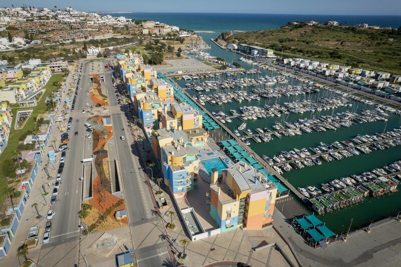 Apartamento com 2 quartos e piscina em Albufeira