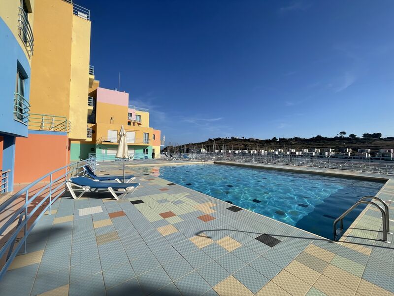Apartamento com 2 quartos e piscina em Albufeira