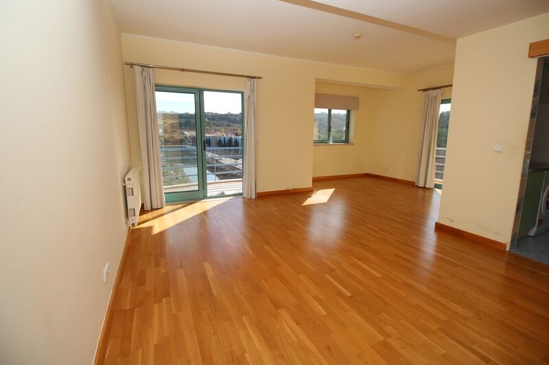 Apartamento com 2 quartos e piscina em Albufeira