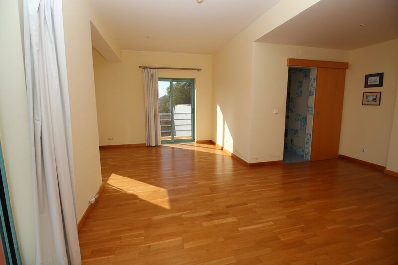 Apartamento com 2 quartos e piscina em Albufeira