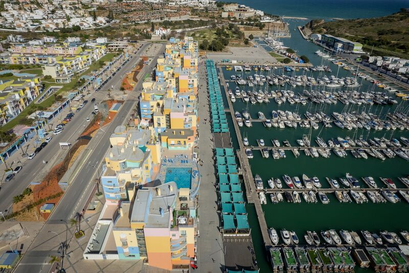 Apartamento com 2 quartos e piscina em Albufeira