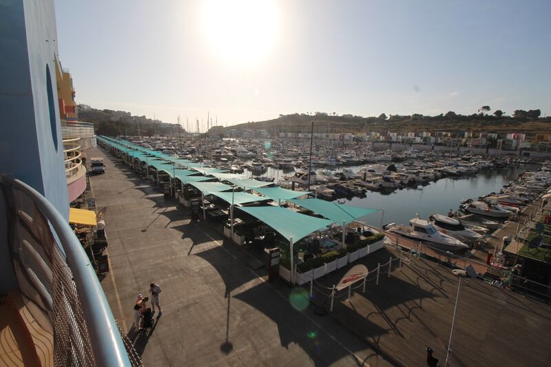 Apartamento com 2 quartos e piscina em Albufeira