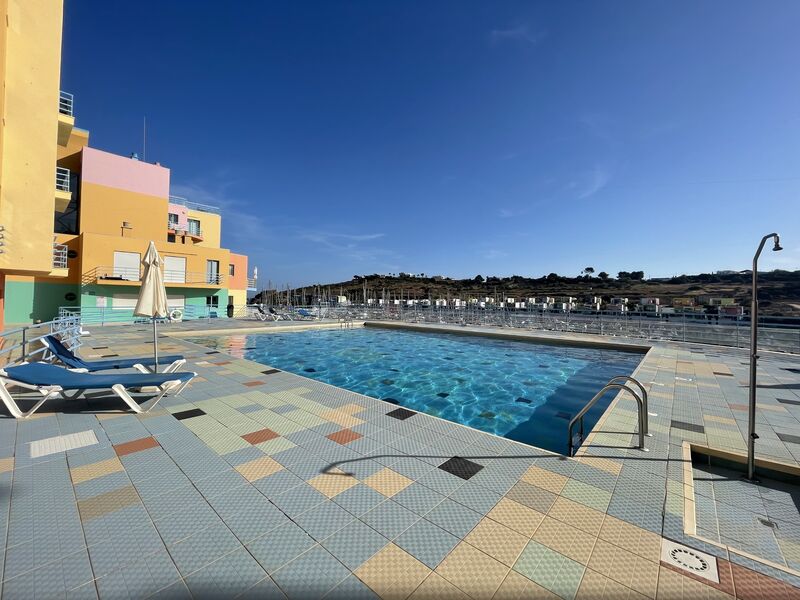 Apartamento com 2 quartos e piscina em Albufeira
