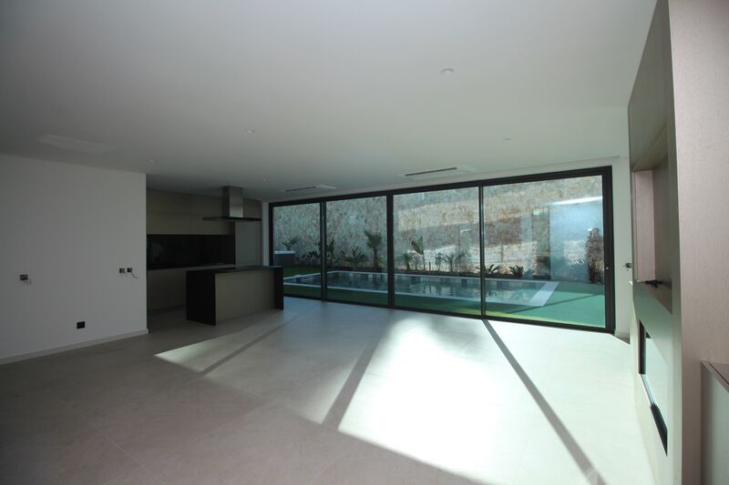 Moradia com 4 quartos e piscina em Albufeira