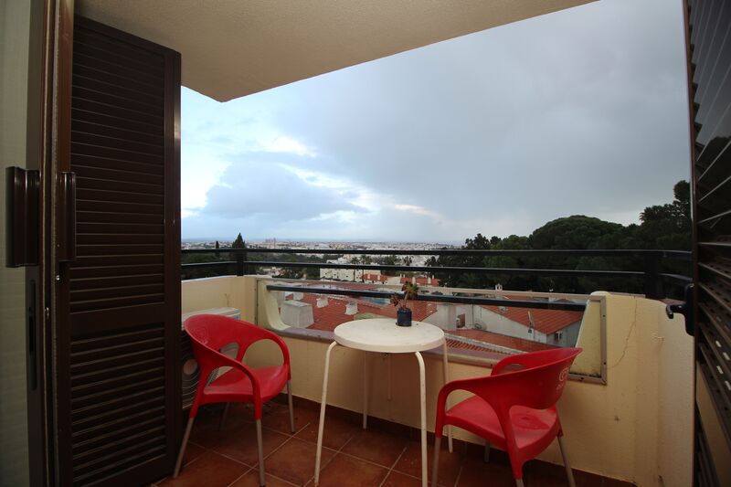  Apartment with swimming pool in Albufeira