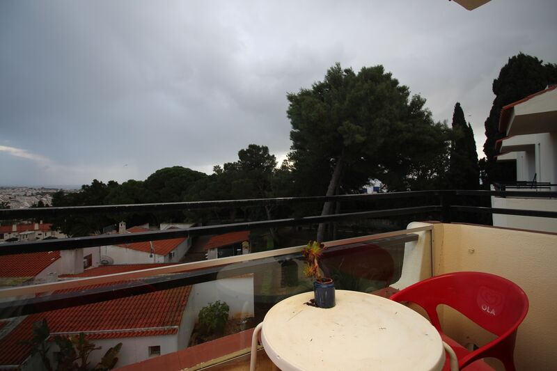  Apartment with swimming pool in Albufeira