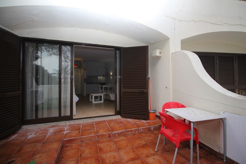  Apartment with swimming pool in Albufeira