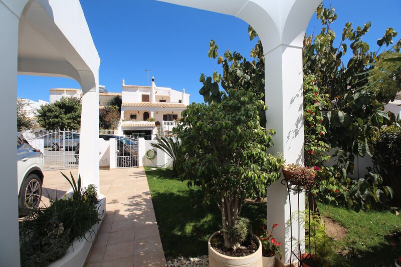 4 bedroom House with swimming pool in Albufeira