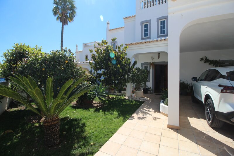 4 bedroom House with swimming pool in Albufeira