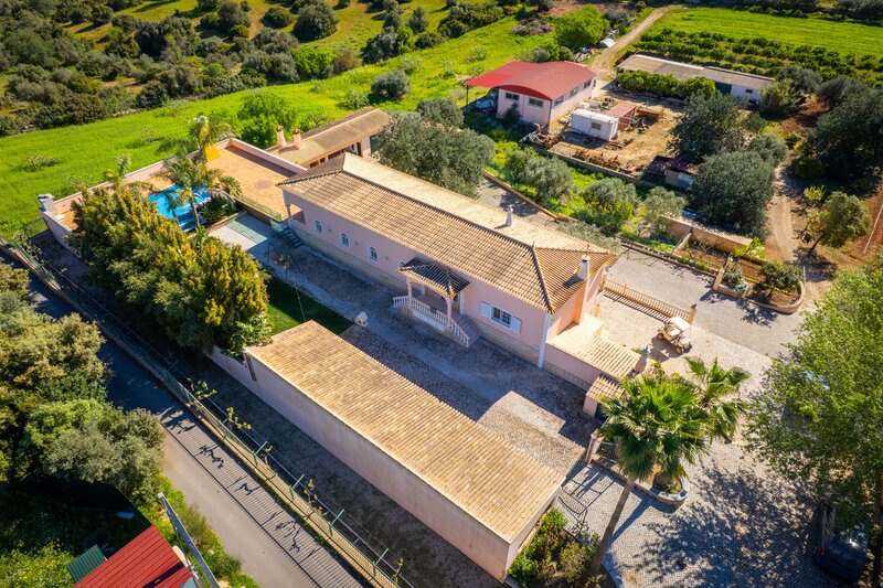 5 bedroom23 720 000 m&sup2;  Land plot with swimming pool in Albufeira