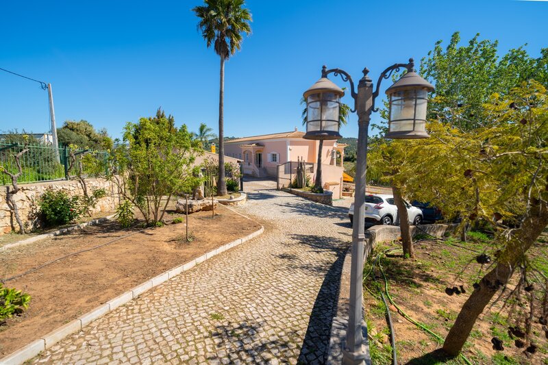 5 bedroom23 720 000 m&sup2;  Land plot with swimming pool in Albufeira