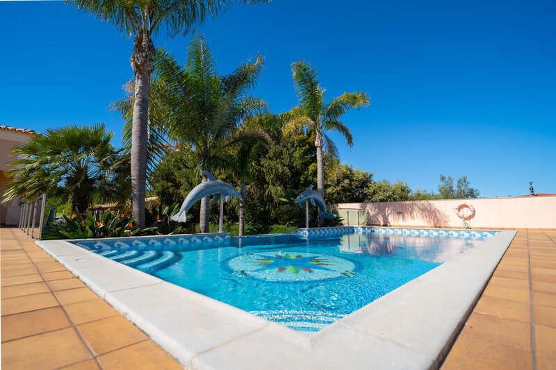 5 bedroom23 720 000 m&sup2;  Land plot with swimming pool in Albufeira