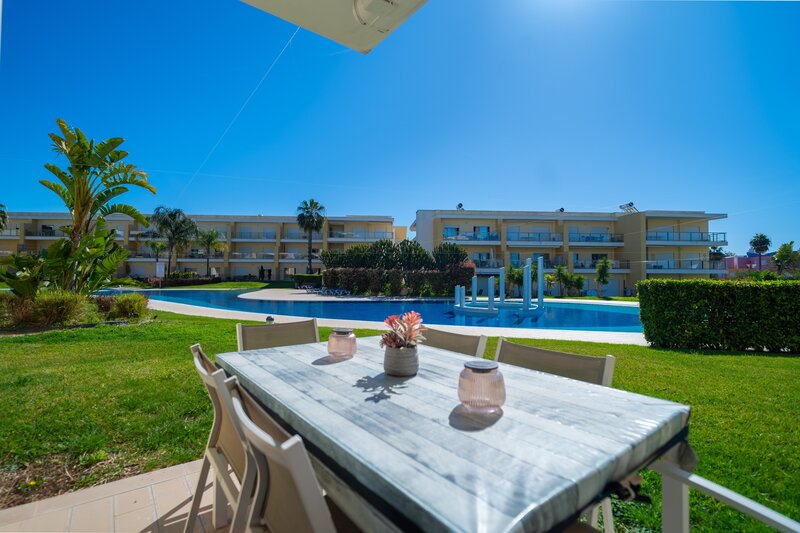 2 bedroom Apartment with swimming pool in Albufeira