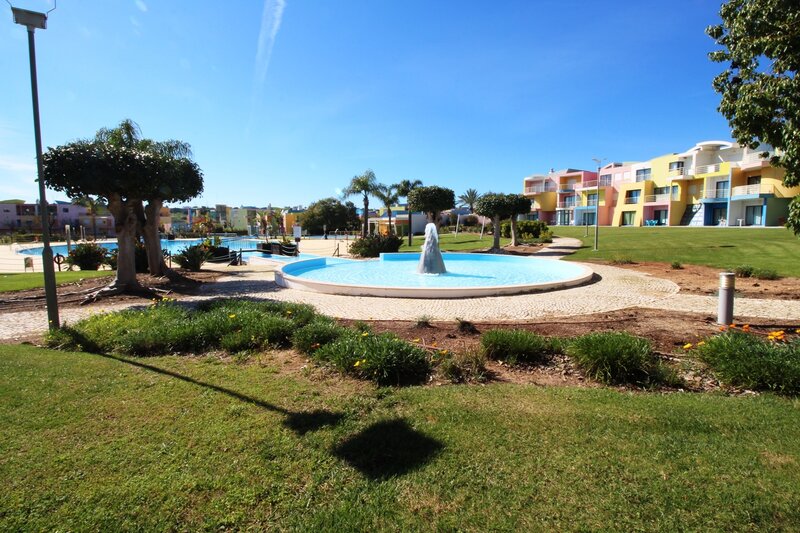 -72m2-Apartment-with-swimming-pool-for-sale-in-Albufeira-Algarve