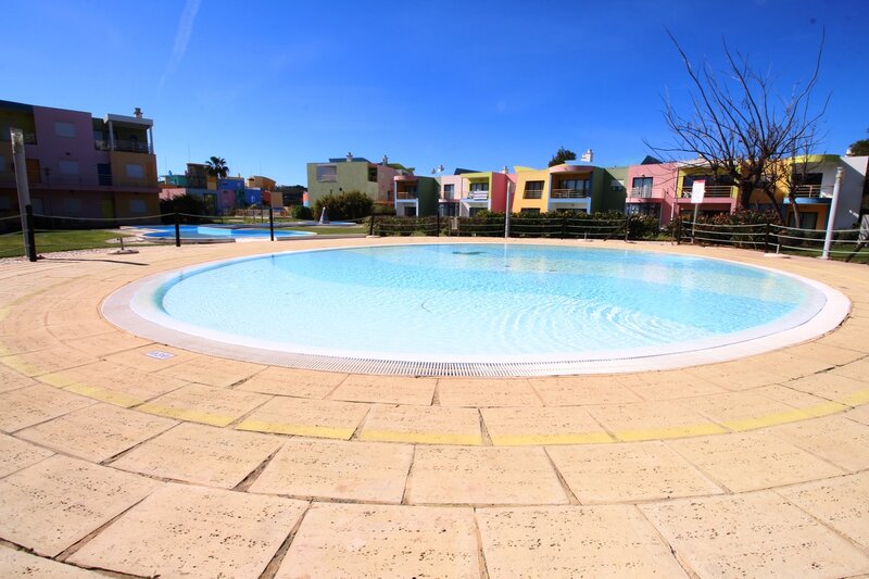  Apartment with swimming pool in Albufeira