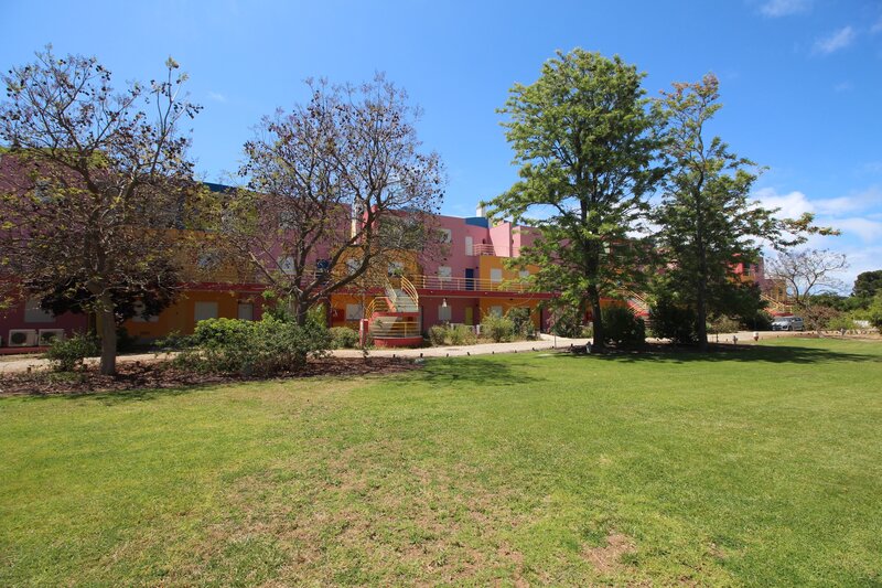  Apartment with swimming pool in Albufeira