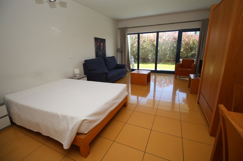  Apartment with swimming pool in Albufeira