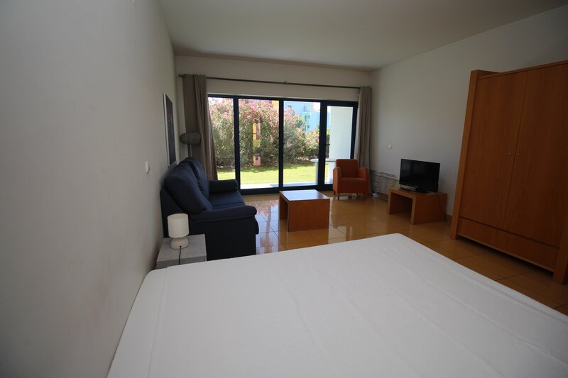  Apartment with swimming pool in Albufeira