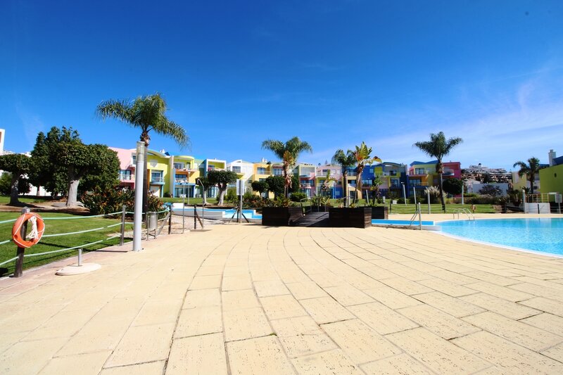  Apartment with swimming pool in Albufeira